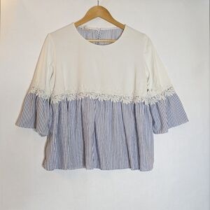 GeBe TOP Shirt Blouse MEDIUM BLUE WHITE STRIPED FLOWY SHORT SLEEVE KEYHOLE FLAW